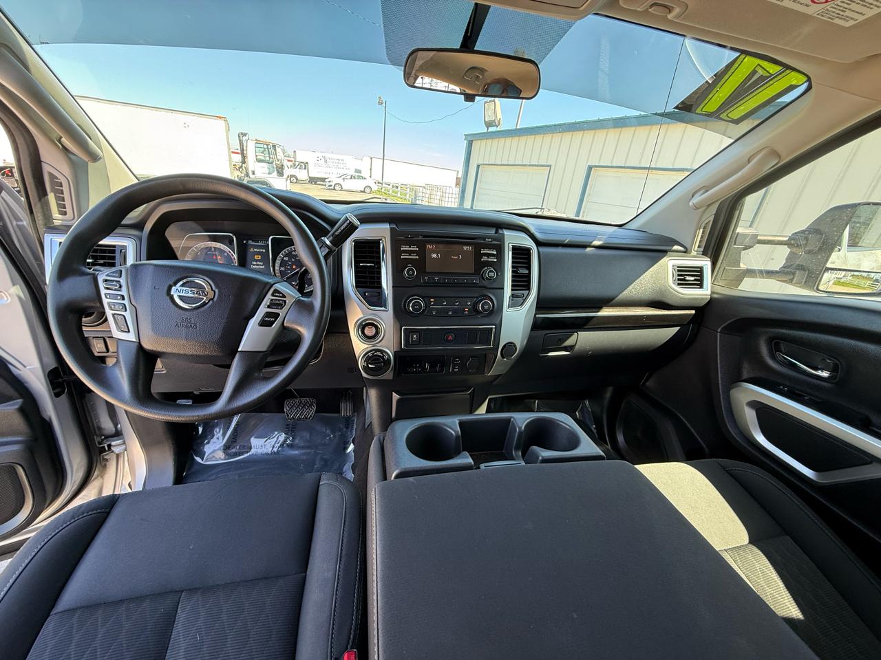 Nissan Titan XD 4x4 Diesel Crew Cab SV 2017