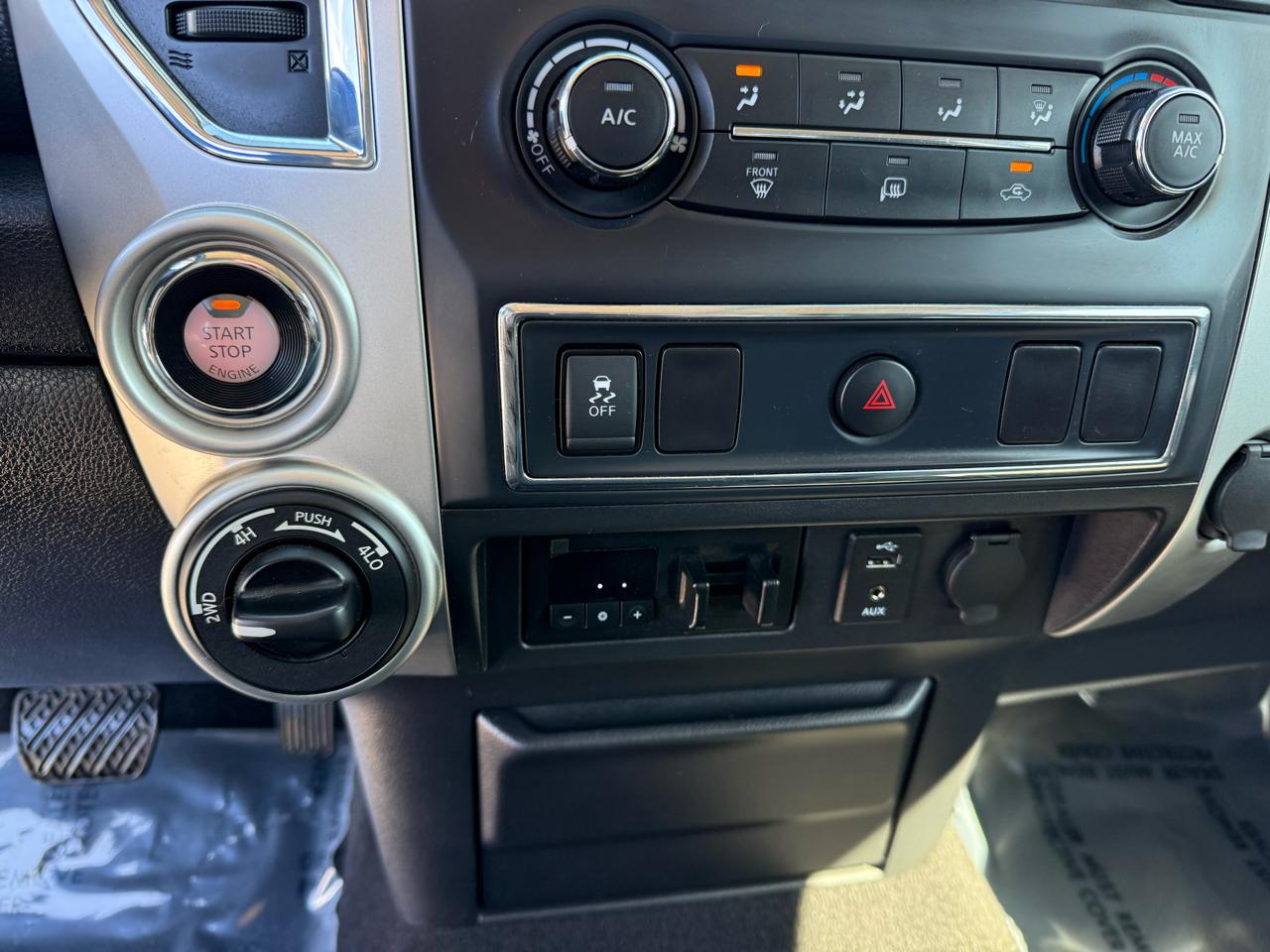 Nissan Titan XD 4x4 Diesel Crew Cab SV 2017