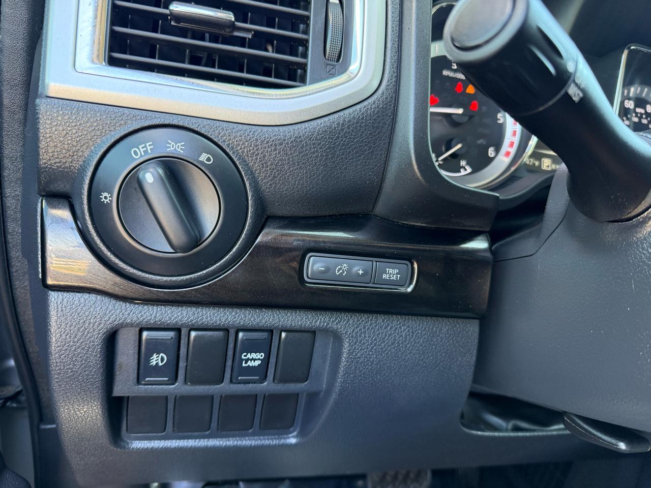 Nissan Titan XD 4x4 Diesel Crew Cab SV 2017