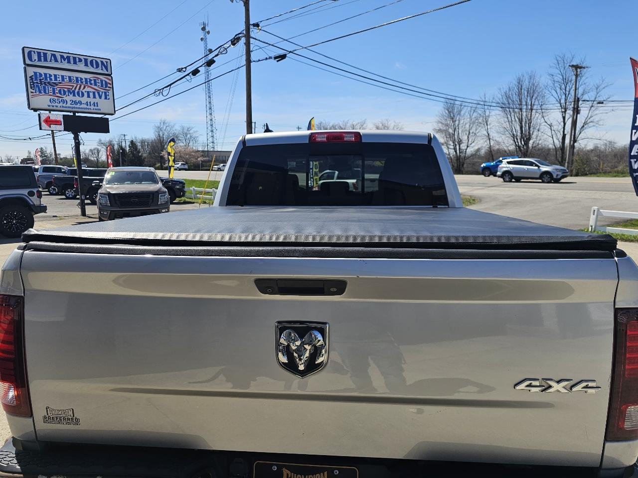 RAM 1500 4WD Quad Cab 140.5" Sport 2014