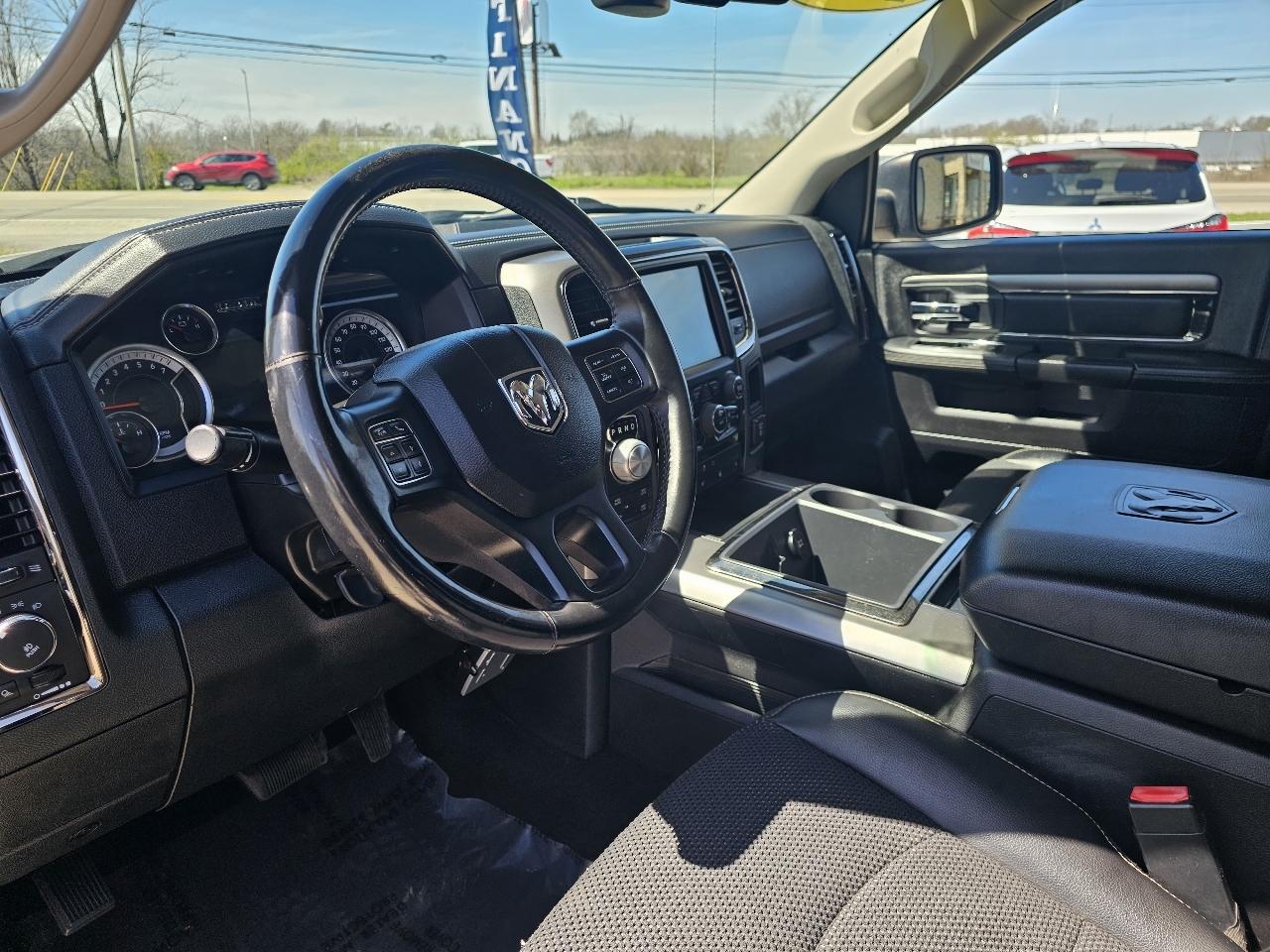 RAM 1500 4WD Quad Cab 140.5" Sport 2014