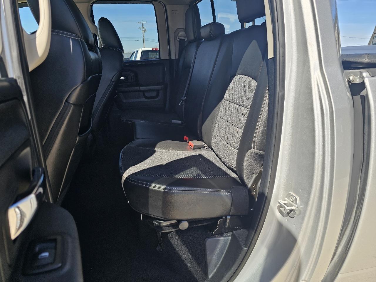 RAM 1500 4WD Quad Cab 140.5" Sport 2014