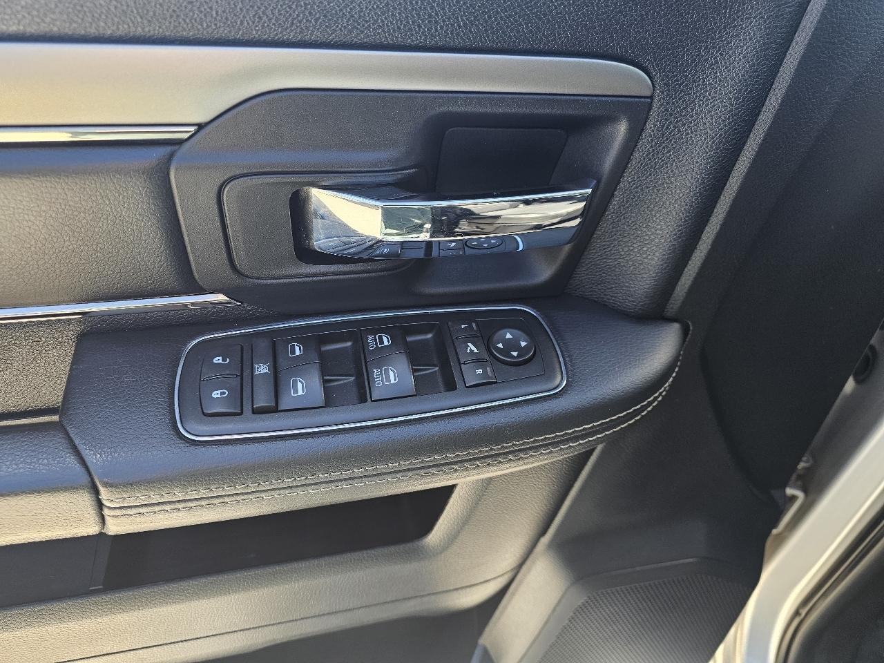 RAM 1500 4WD Quad Cab 140.5" Sport 2014