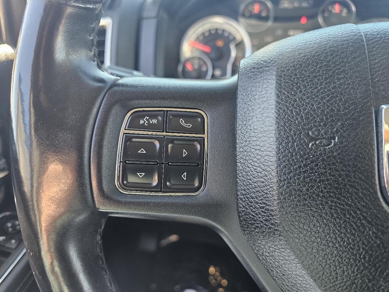 RAM 1500 4WD Quad Cab 140.5" Sport 2014