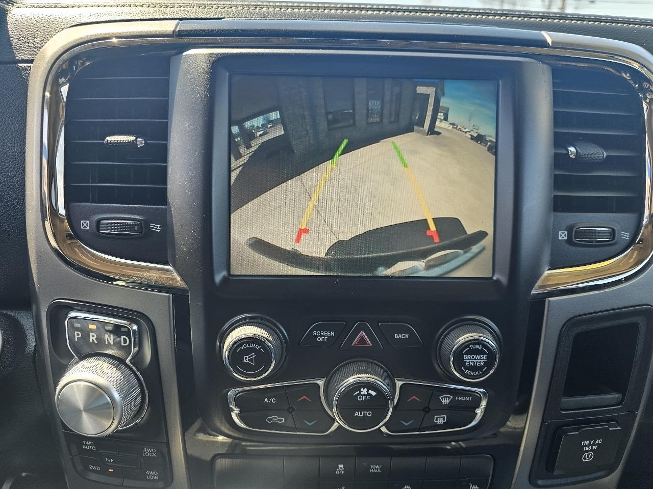 RAM 1500 4WD Quad Cab 140.5" Sport 2014