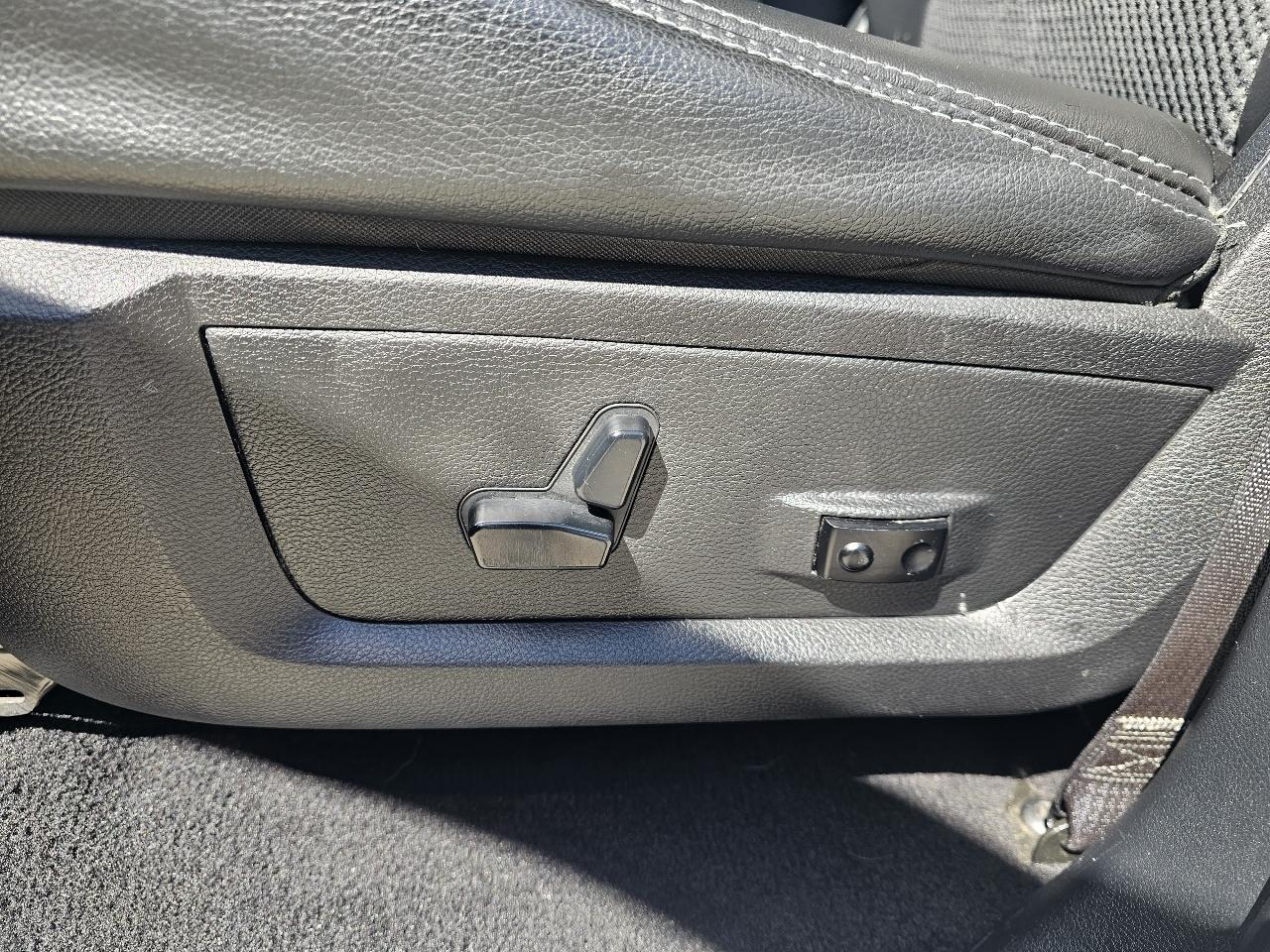 RAM 1500 4WD Quad Cab 140.5" Sport 2014