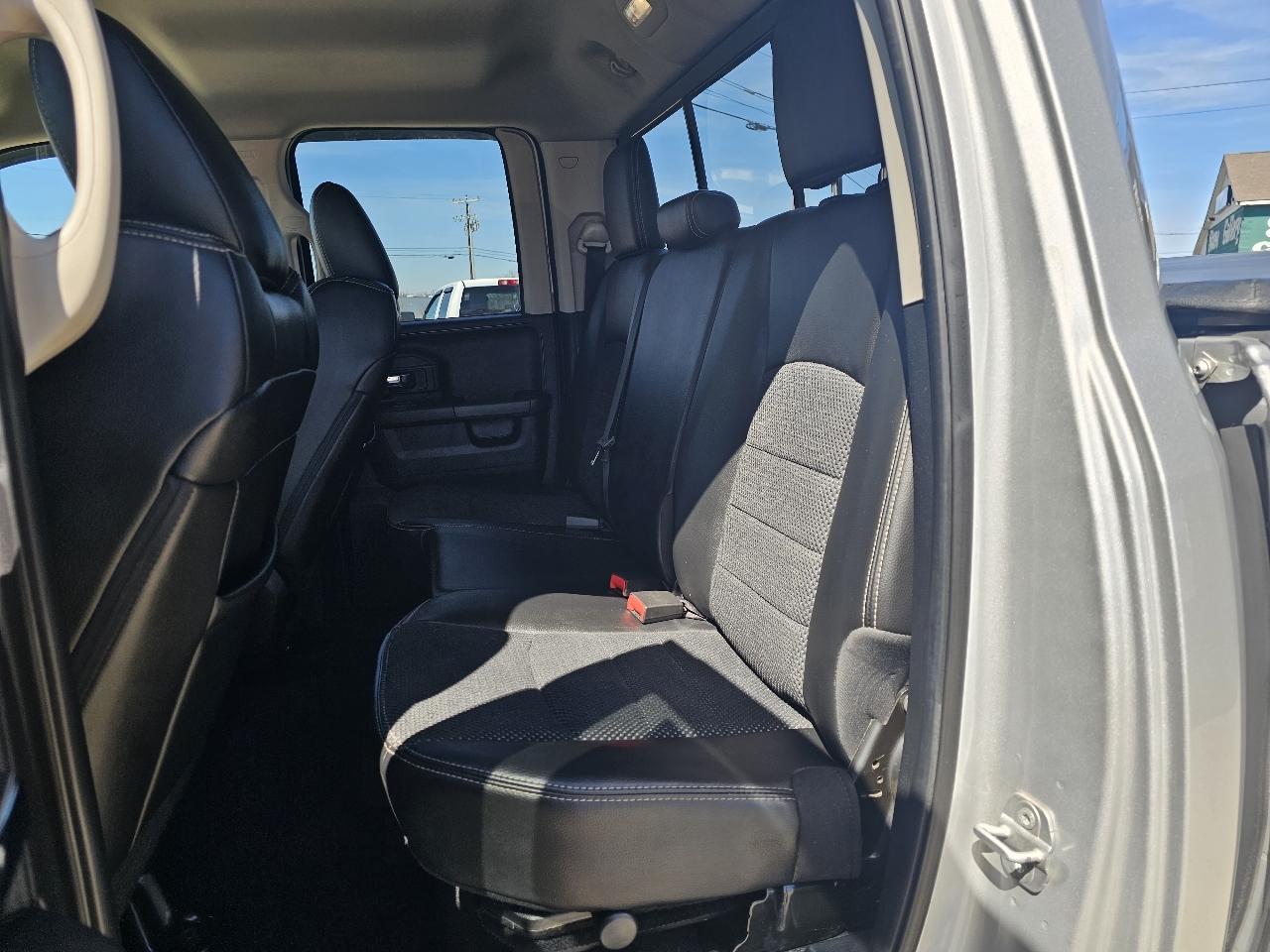 RAM 1500 4WD Quad Cab 140.5" Sport 2014