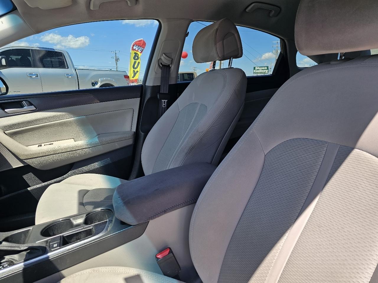 Hyundai Sonata 4dr Sdn 2.4L Sport 2016