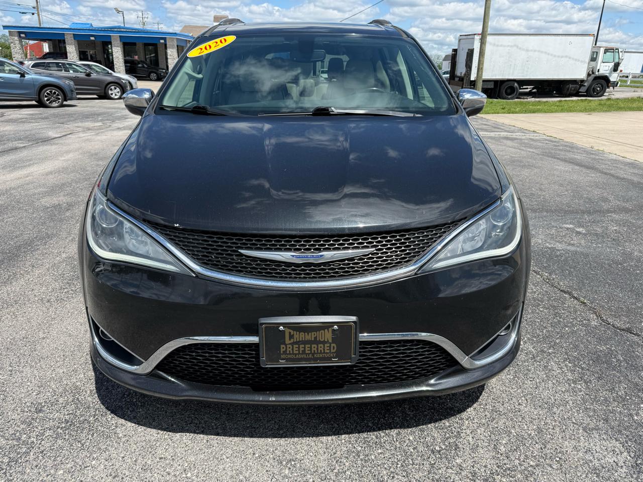 Chrysler Pacifica Limited FWD 2020