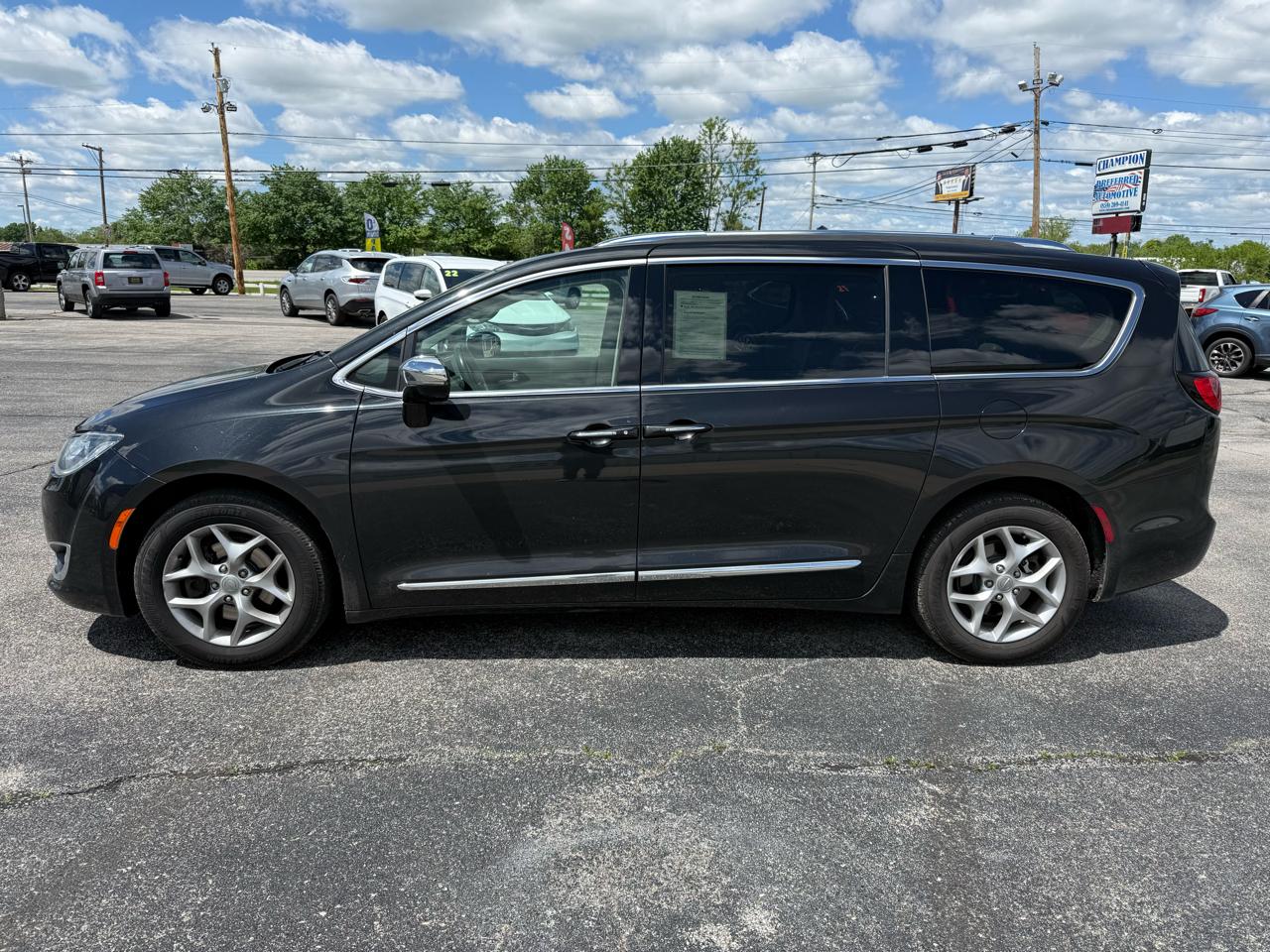 Chrysler Pacifica Limited FWD 2020