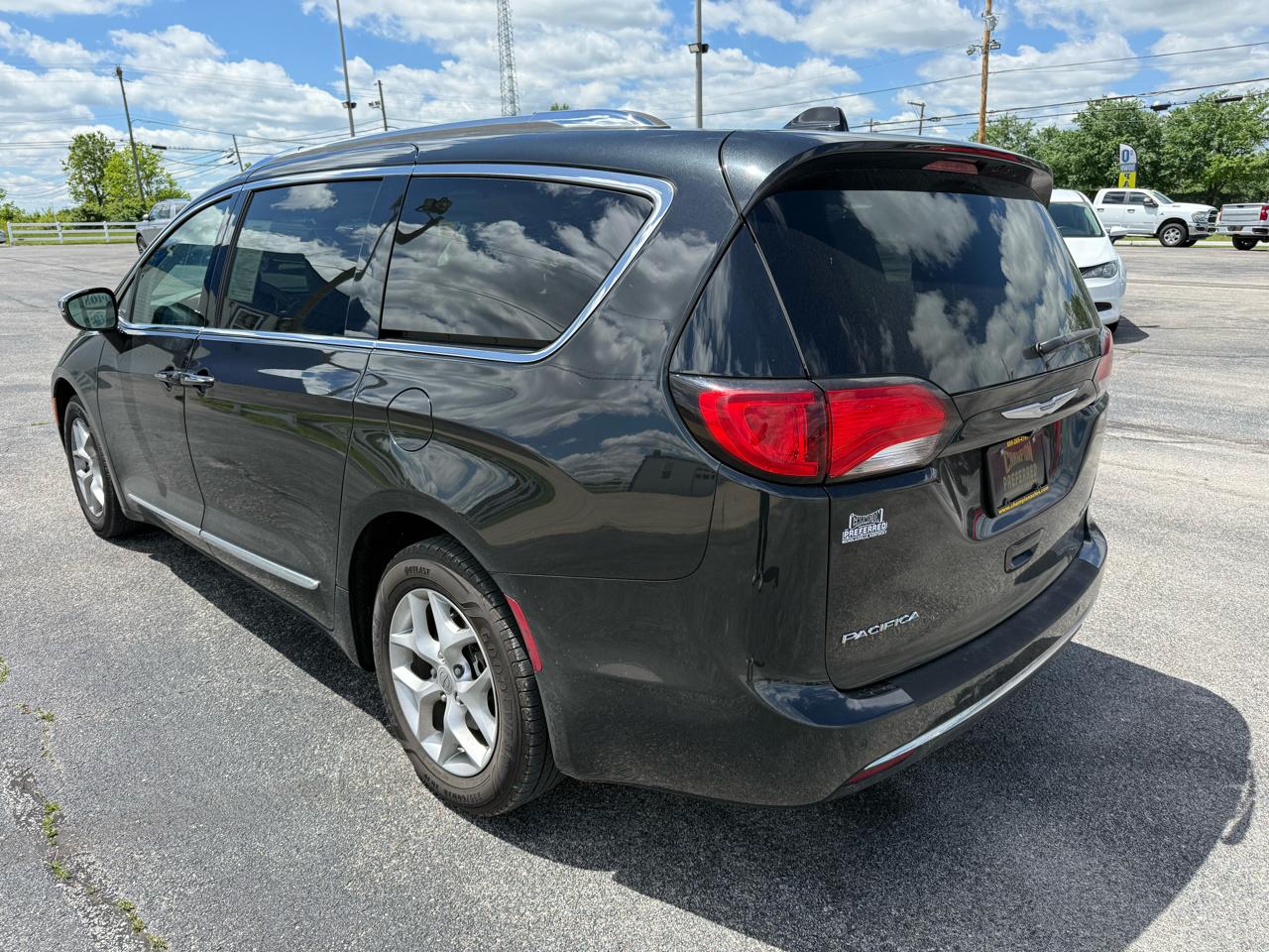 Chrysler Pacifica Limited FWD 2020