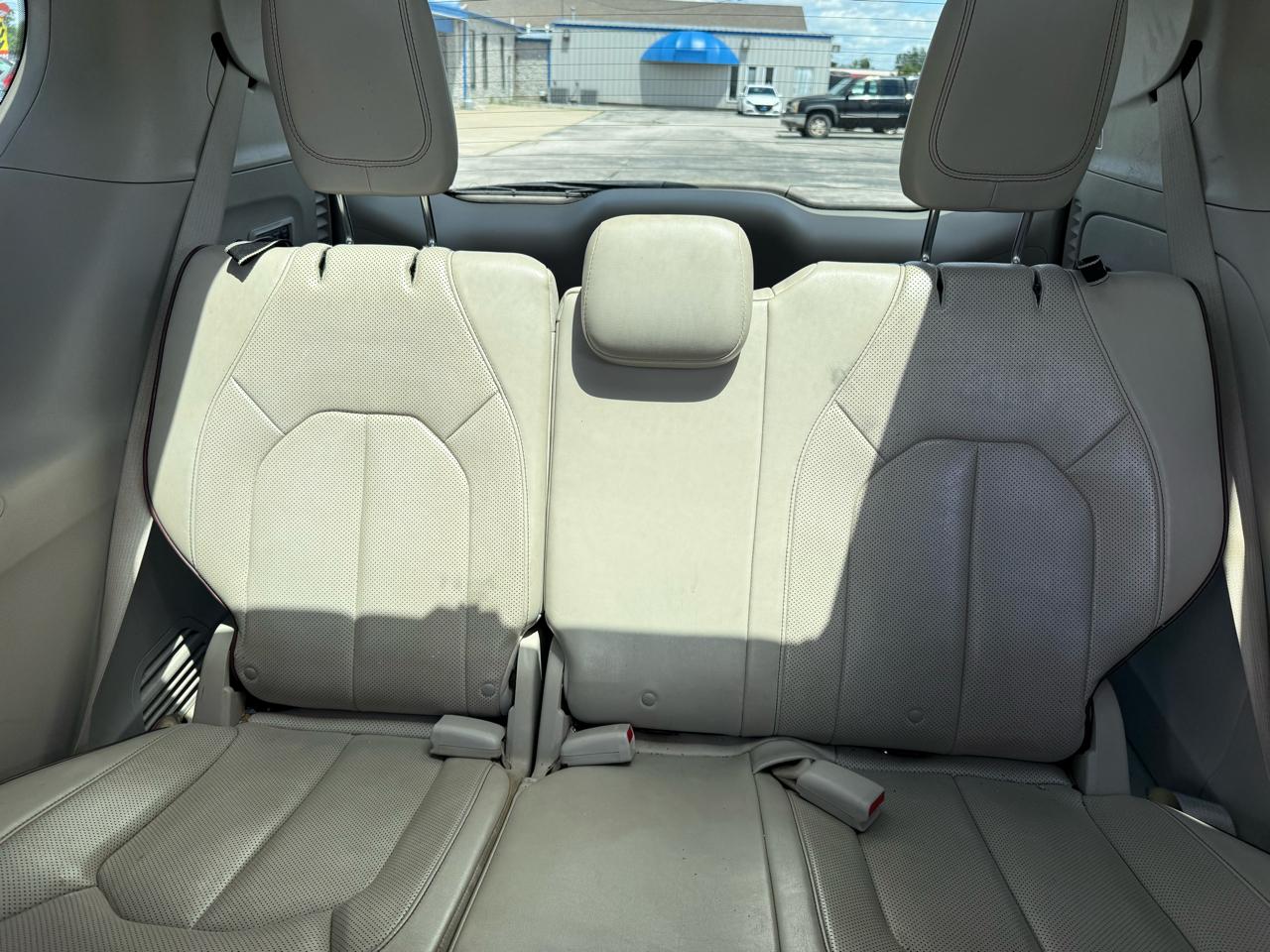 Chrysler Pacifica Limited FWD 2020