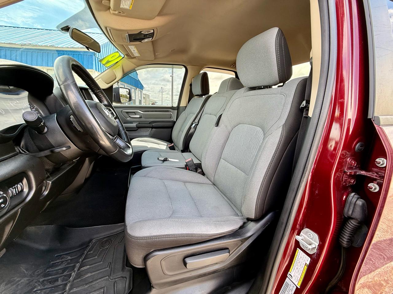 RAM 1500 Big Horn/Lone Star 4x4 Quad Cab 6'4" Box 2019