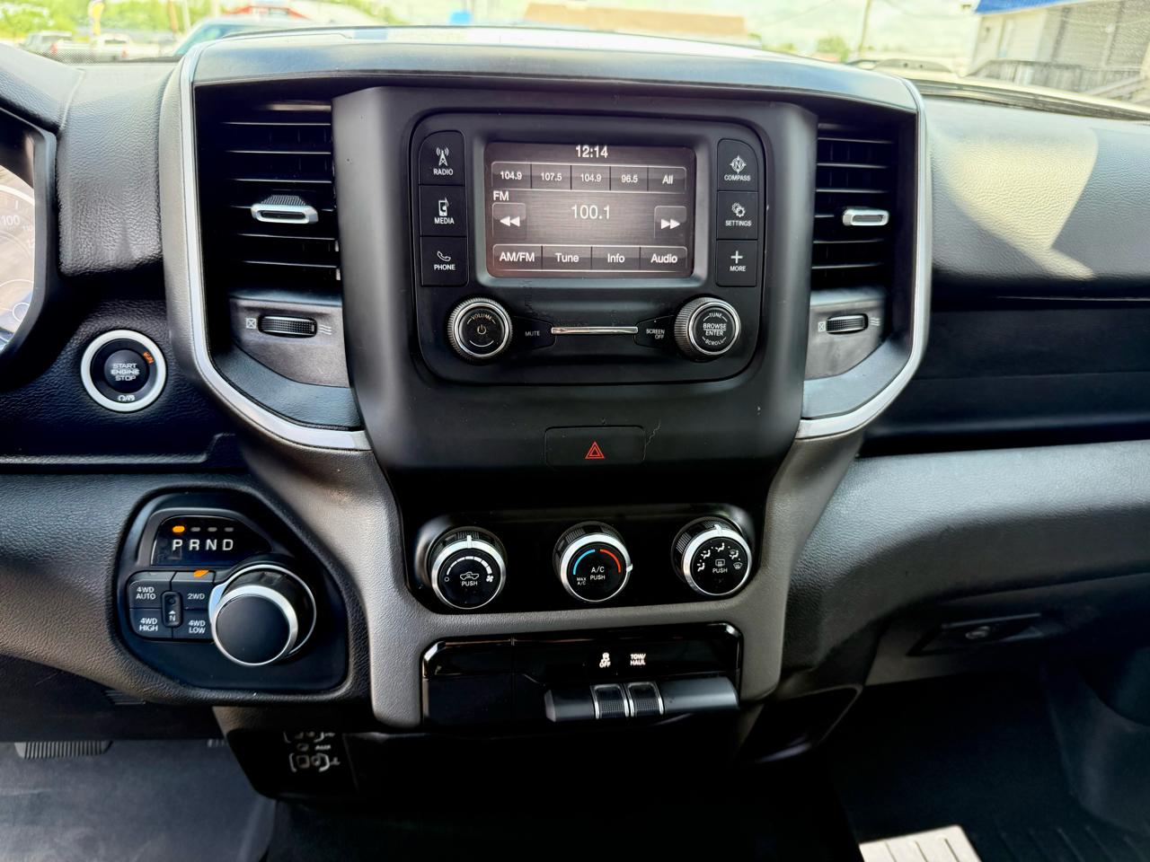 RAM 1500 Big Horn/Lone Star 4x4 Quad Cab 6'4" Box 2019