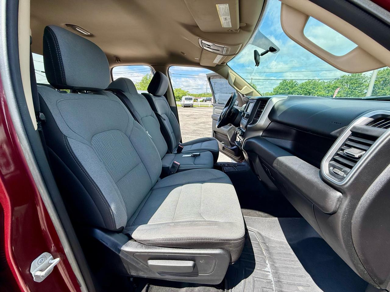 RAM 1500 Big Horn/Lone Star 4x4 Quad Cab 6'4" Box 2019