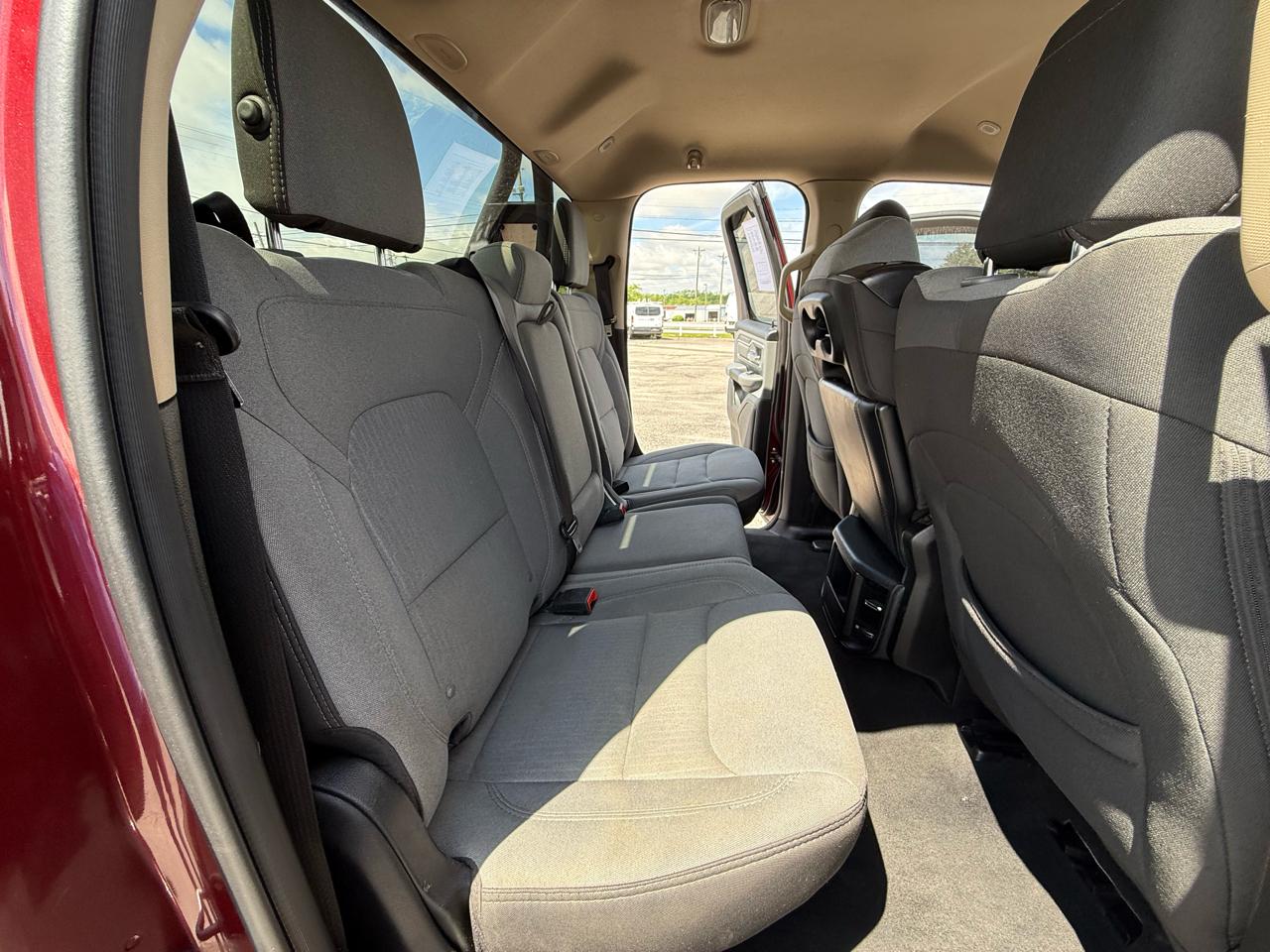 RAM 1500 Big Horn/Lone Star 4x4 Quad Cab 6'4" Box 2019