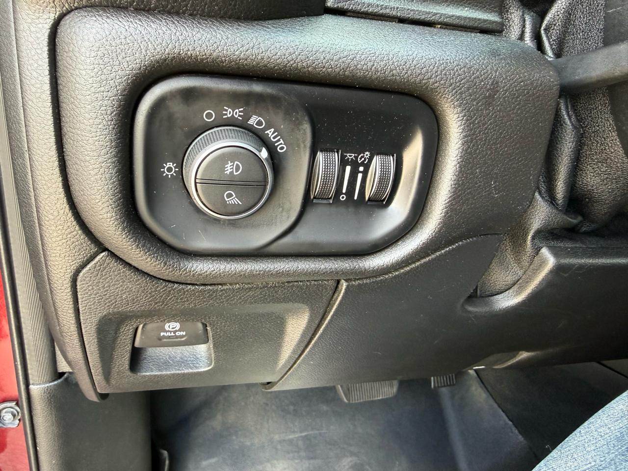 RAM 1500 Big Horn/Lone Star 4x4 Quad Cab 6'4" Box 2019