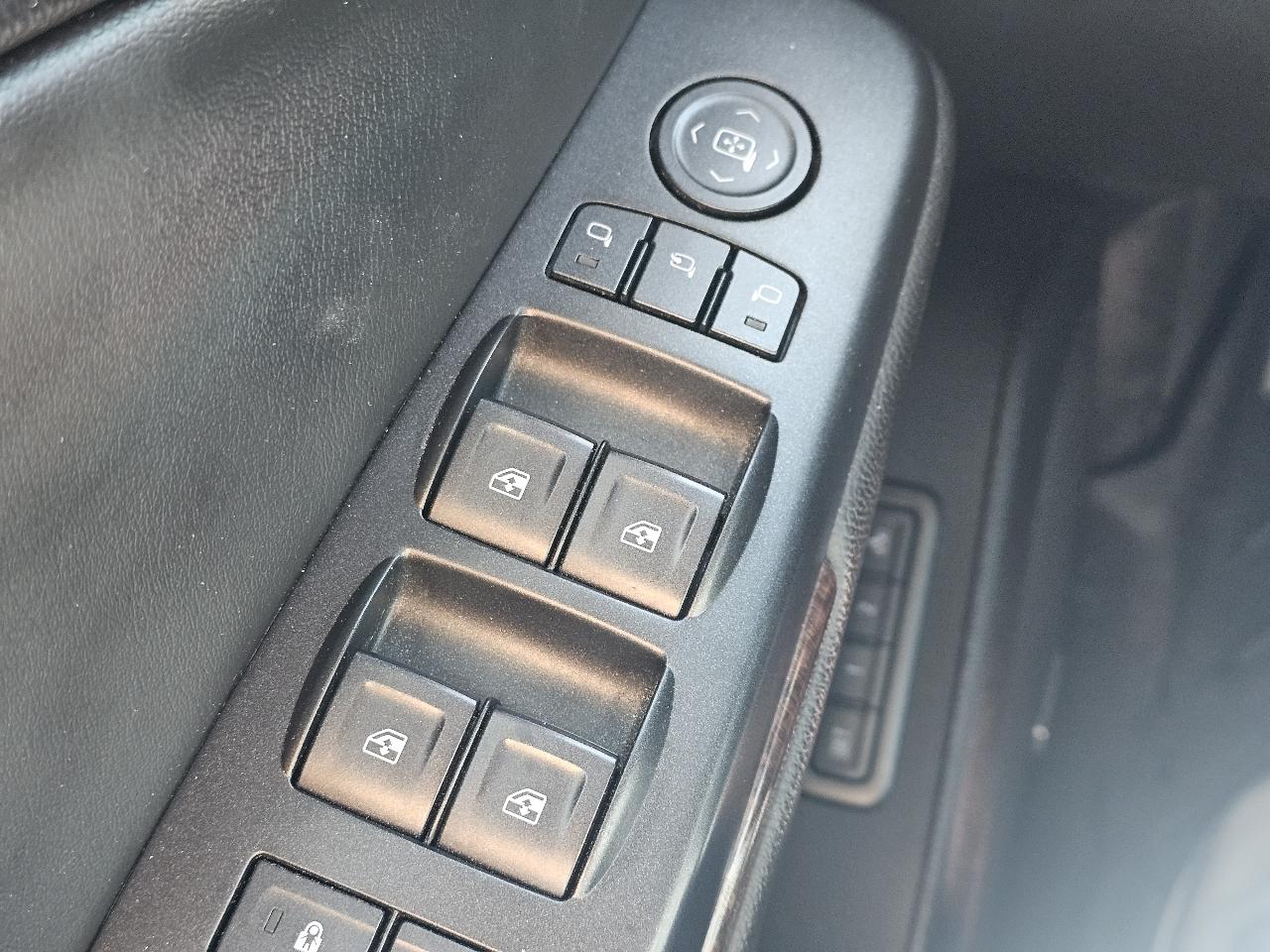 GMC Yukon 4WD 4dr SLT 2016