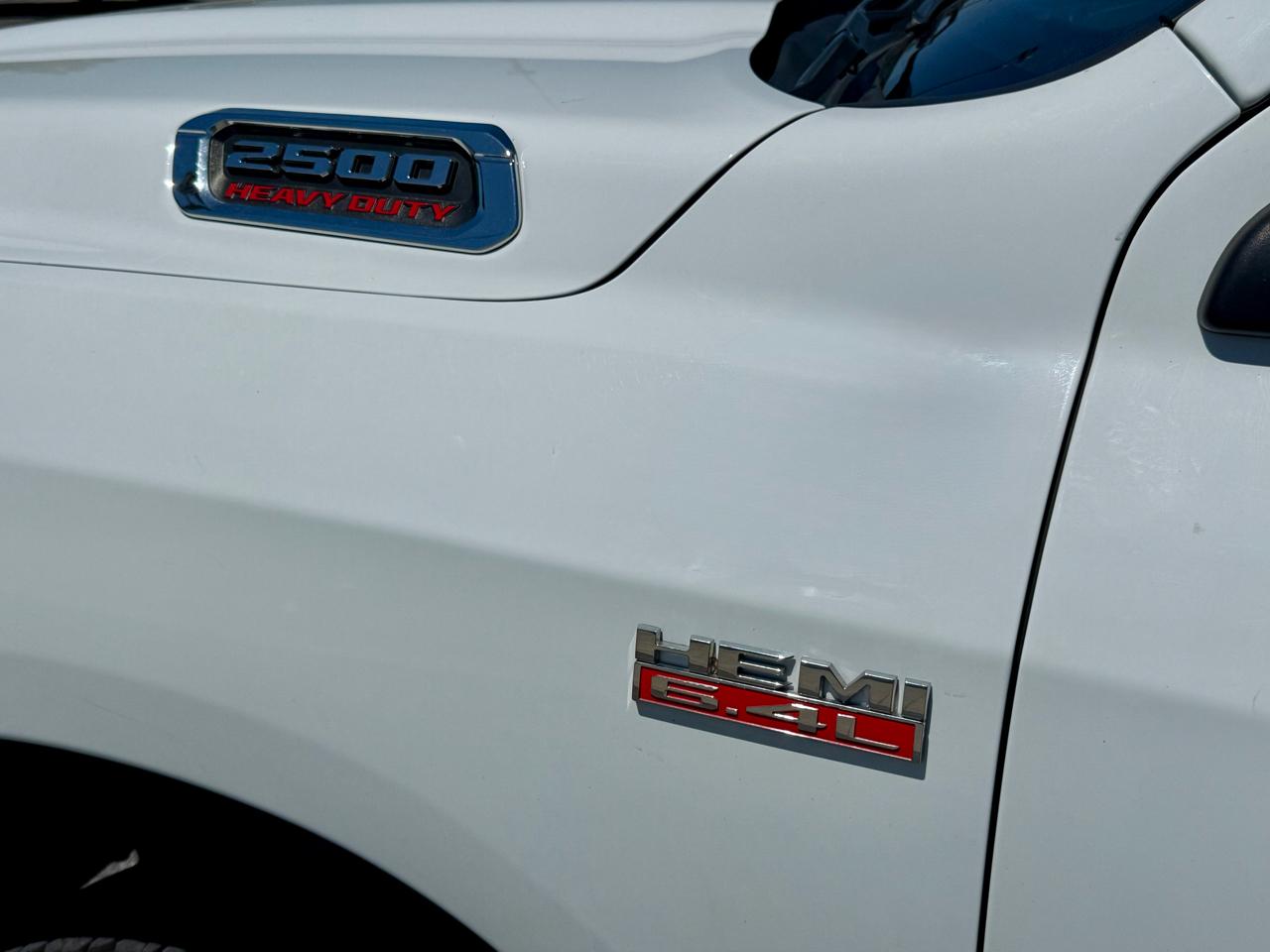 RAM 2500 Tradesman 4x4 Crew Cab 6'4" Box 2022
