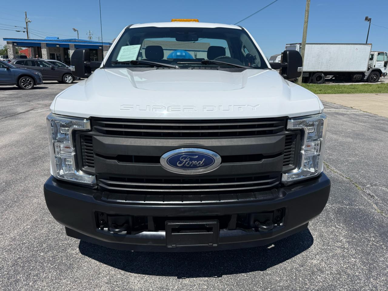 Ford Super Duty F-250 SRW XLT 2WD Reg Cab 8' Box 2018
