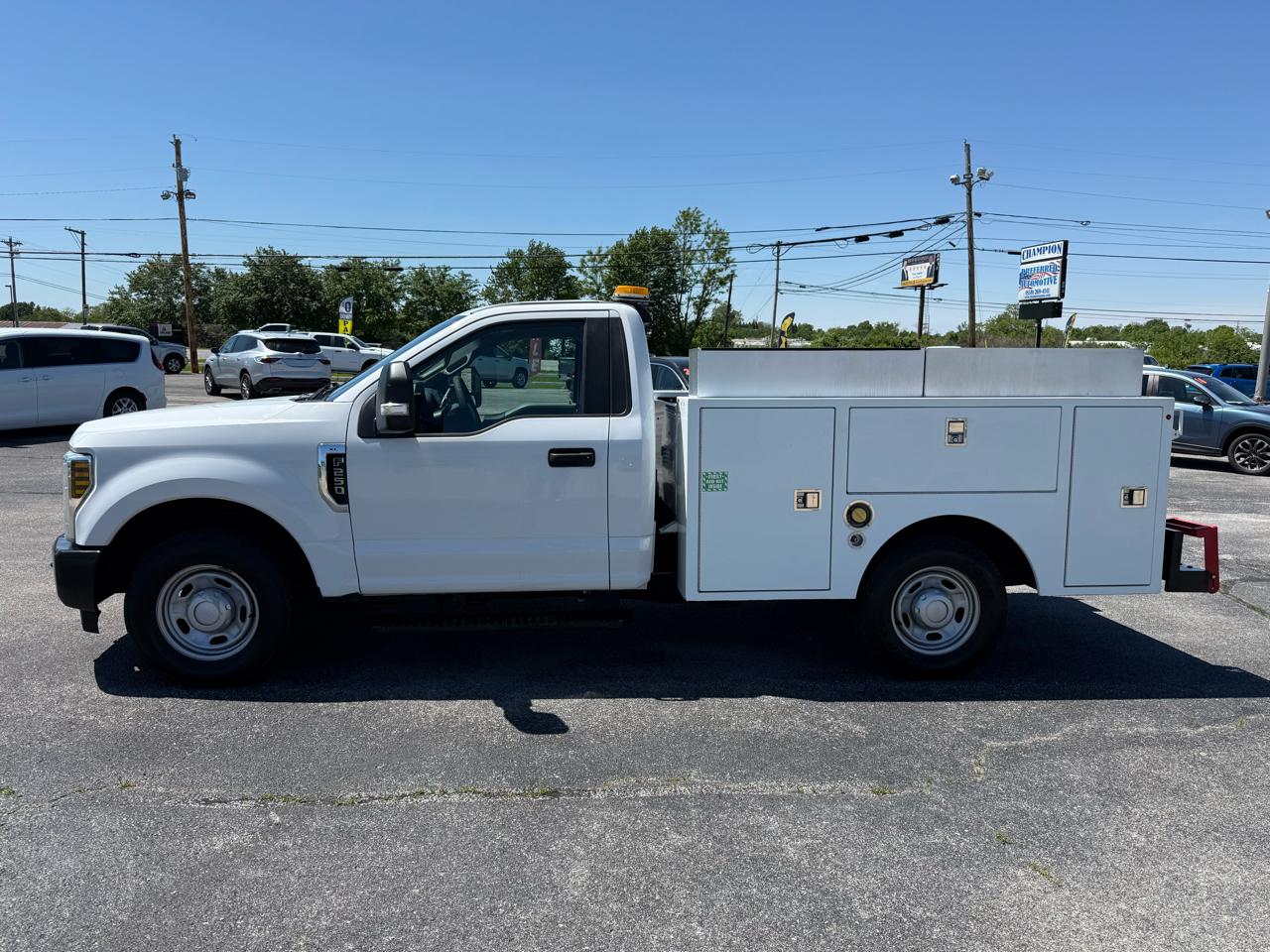 Ford Super Duty F-250 SRW XLT 2WD Reg Cab 8' Box 2018
