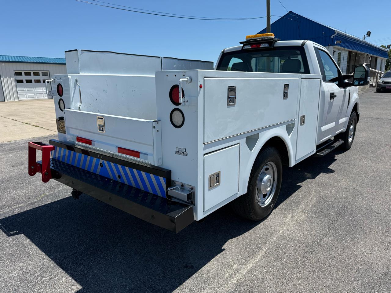 Ford Super Duty F-250 SRW XLT 2WD Reg Cab 8' Box 2018