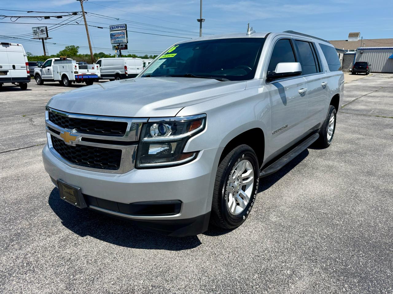 Chevrolet Suburban 2WD 4dr 1500 LT 2016