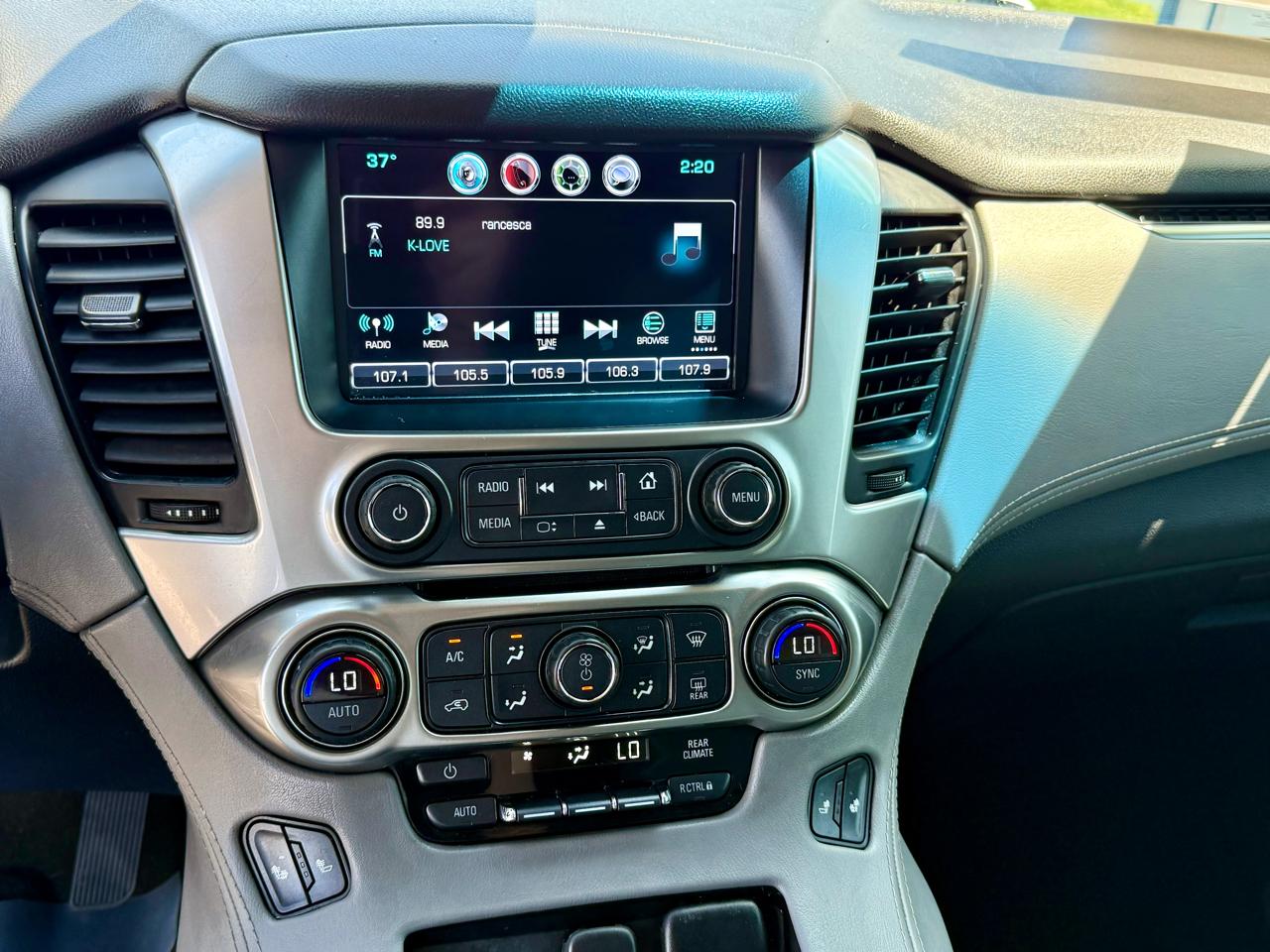 Chevrolet Suburban 2WD 4dr 1500 LT 2016