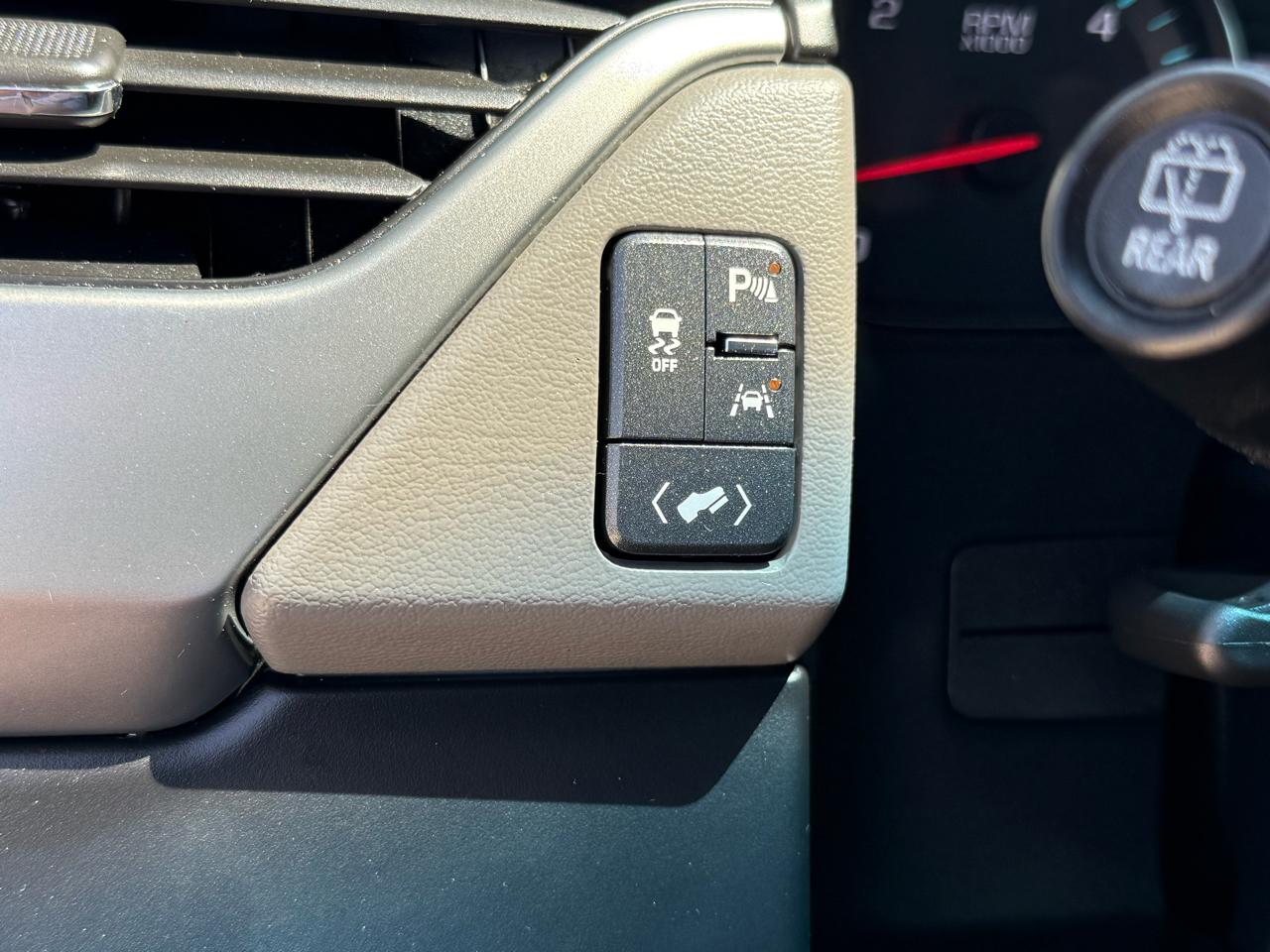Chevrolet Suburban 2WD 4dr 1500 LT 2016