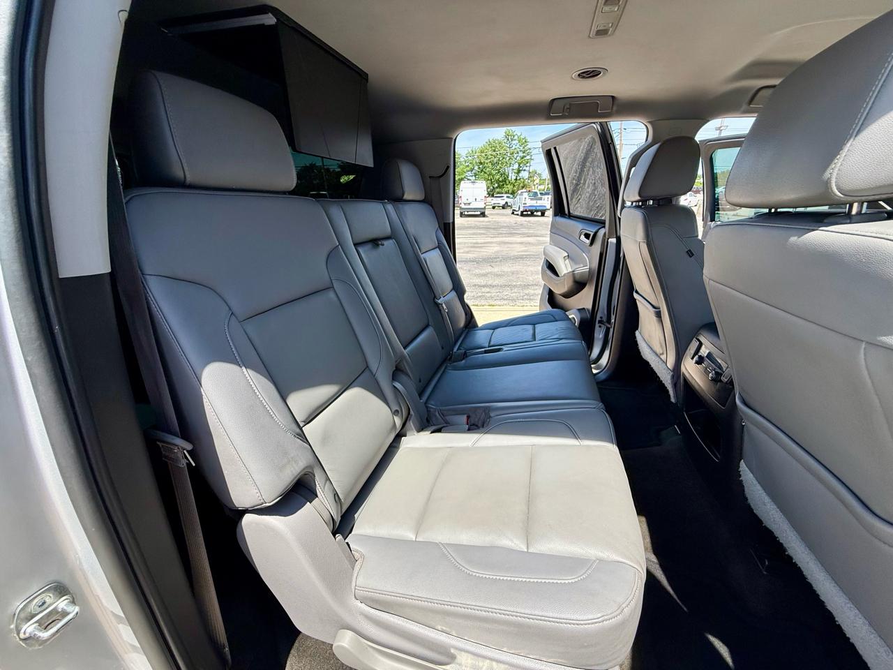 Chevrolet Suburban 2WD 4dr 1500 LT 2016