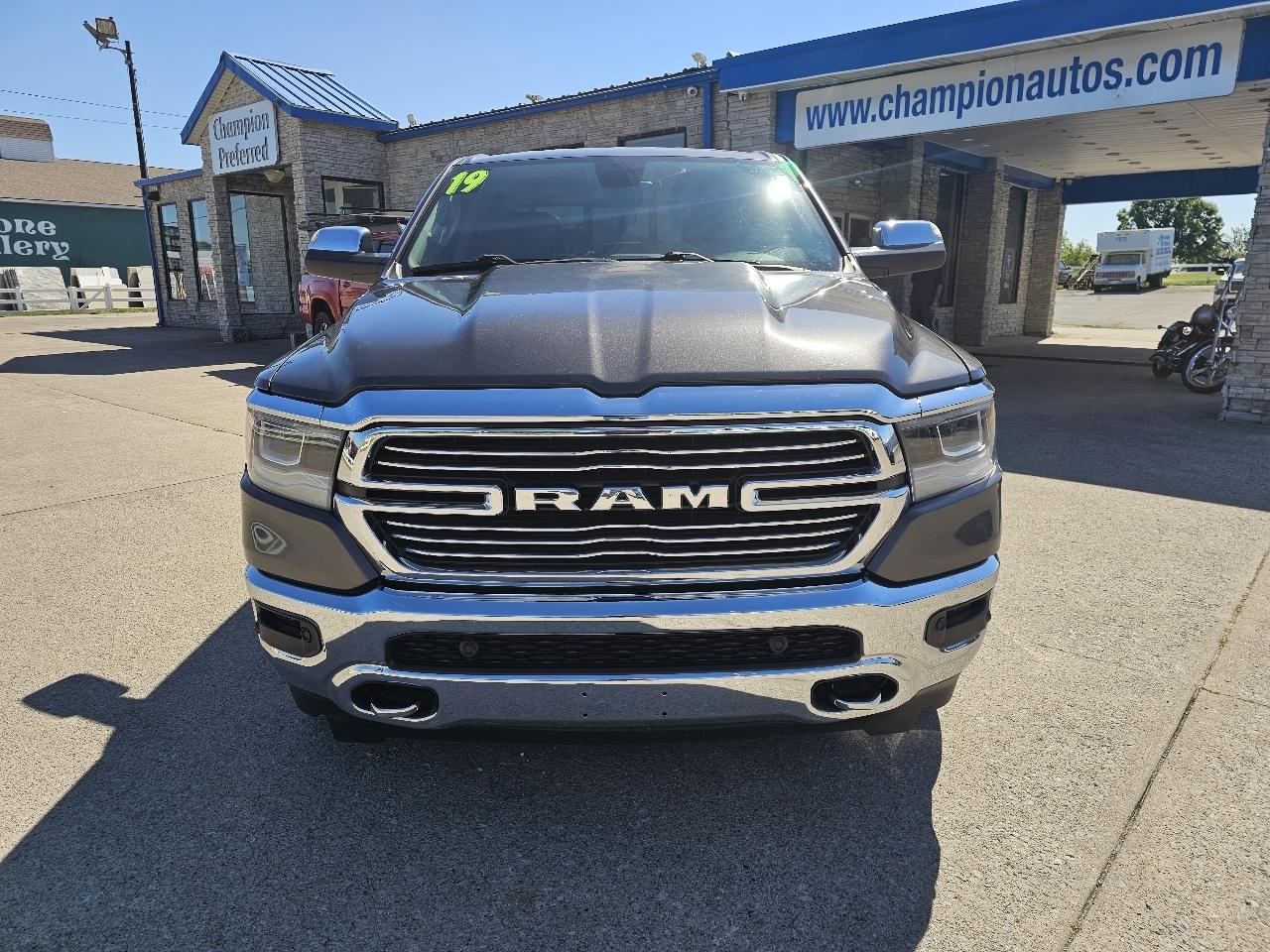 RAM 1500 Laramie 4x4 Crew Cab 5'7" Box 2019
