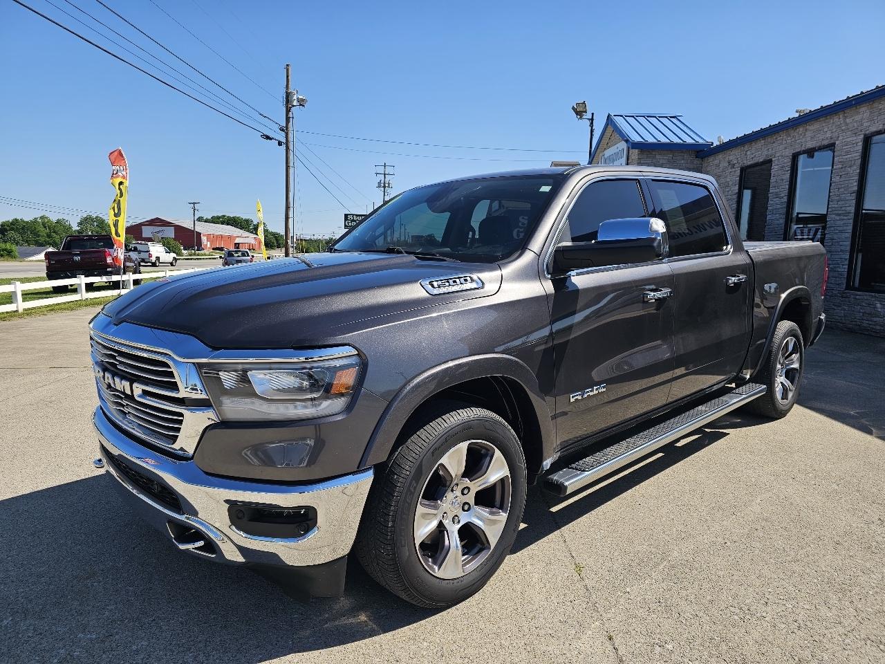 RAM 1500 Laramie 4x4 Crew Cab 5'7" Box 2019