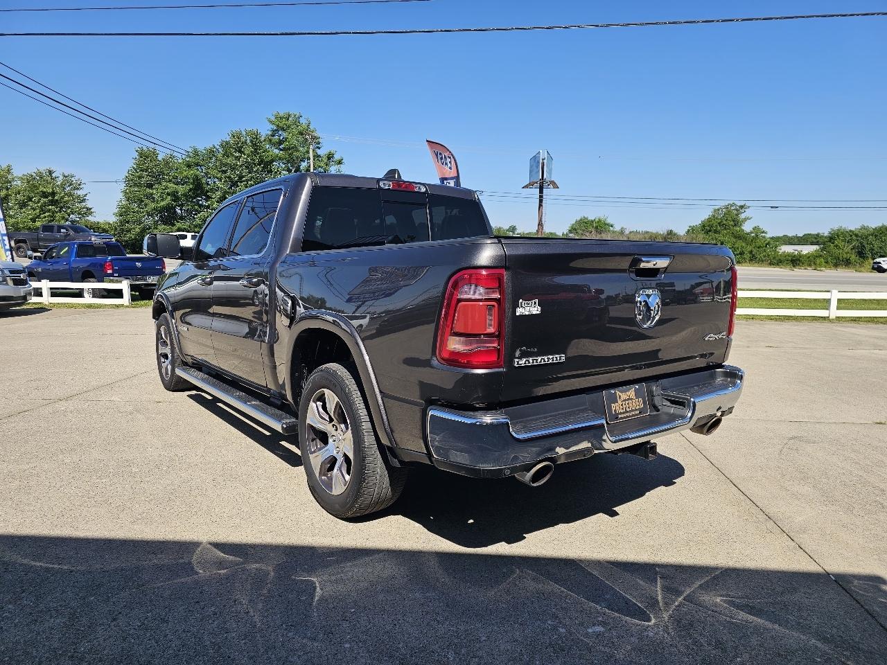 RAM 1500 Laramie 4x4 Crew Cab 5'7" Box 2019