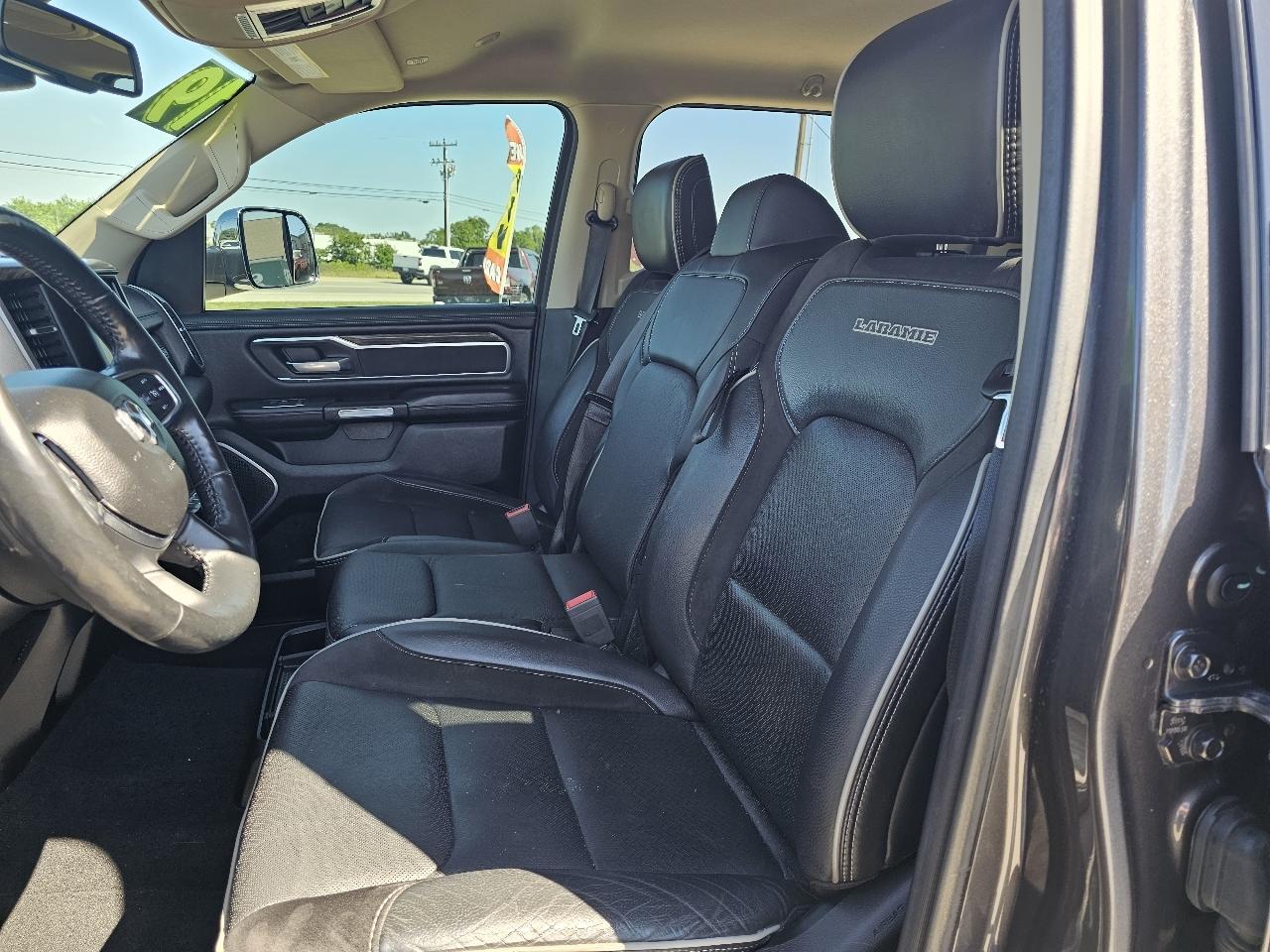 RAM 1500 Laramie 4x4 Crew Cab 5'7" Box 2019