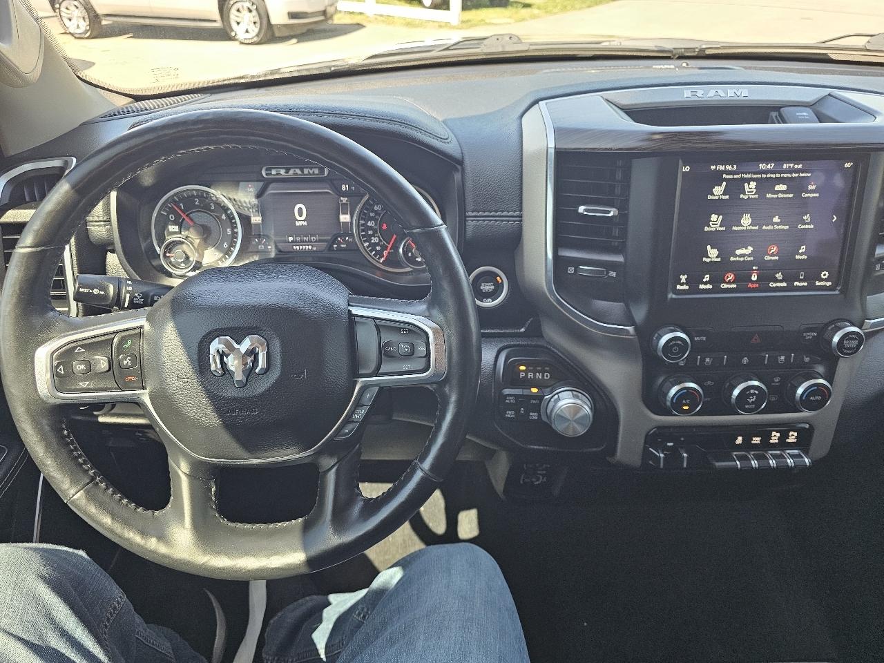RAM 1500 Laramie 4x4 Crew Cab 5'7" Box 2019