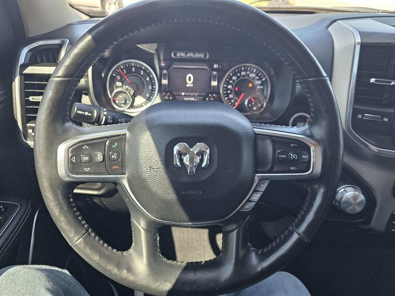 RAM 1500 Laramie 4x4 Crew Cab 5'7" Box 2019