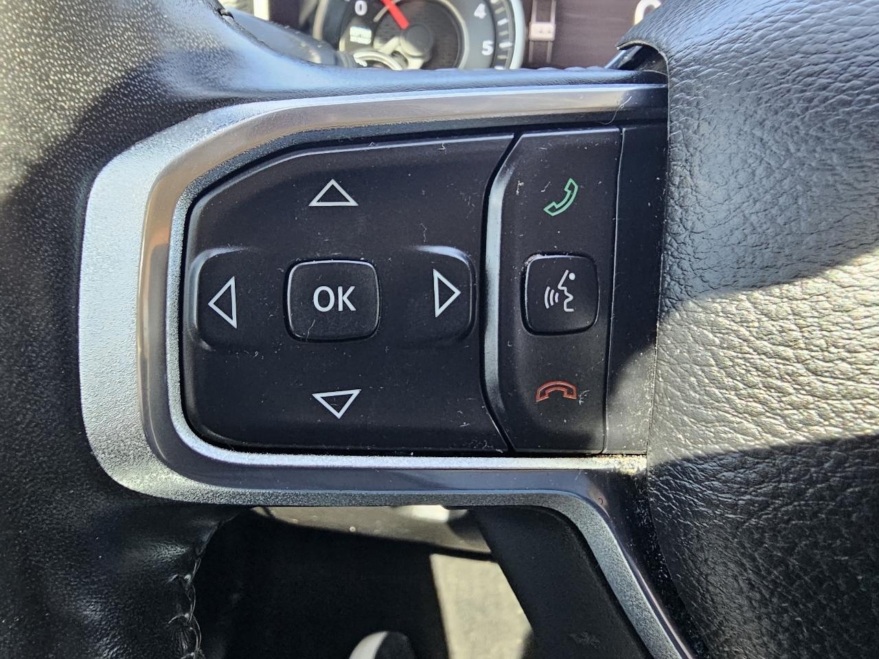 RAM 1500 Laramie 4x4 Crew Cab 5'7" Box 2019