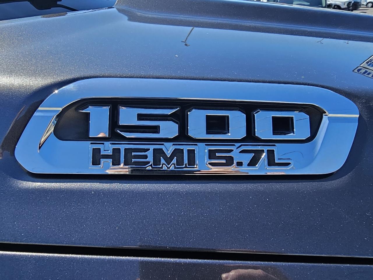 RAM 1500 Laramie 4x4 Crew Cab 5'7" Box 2019