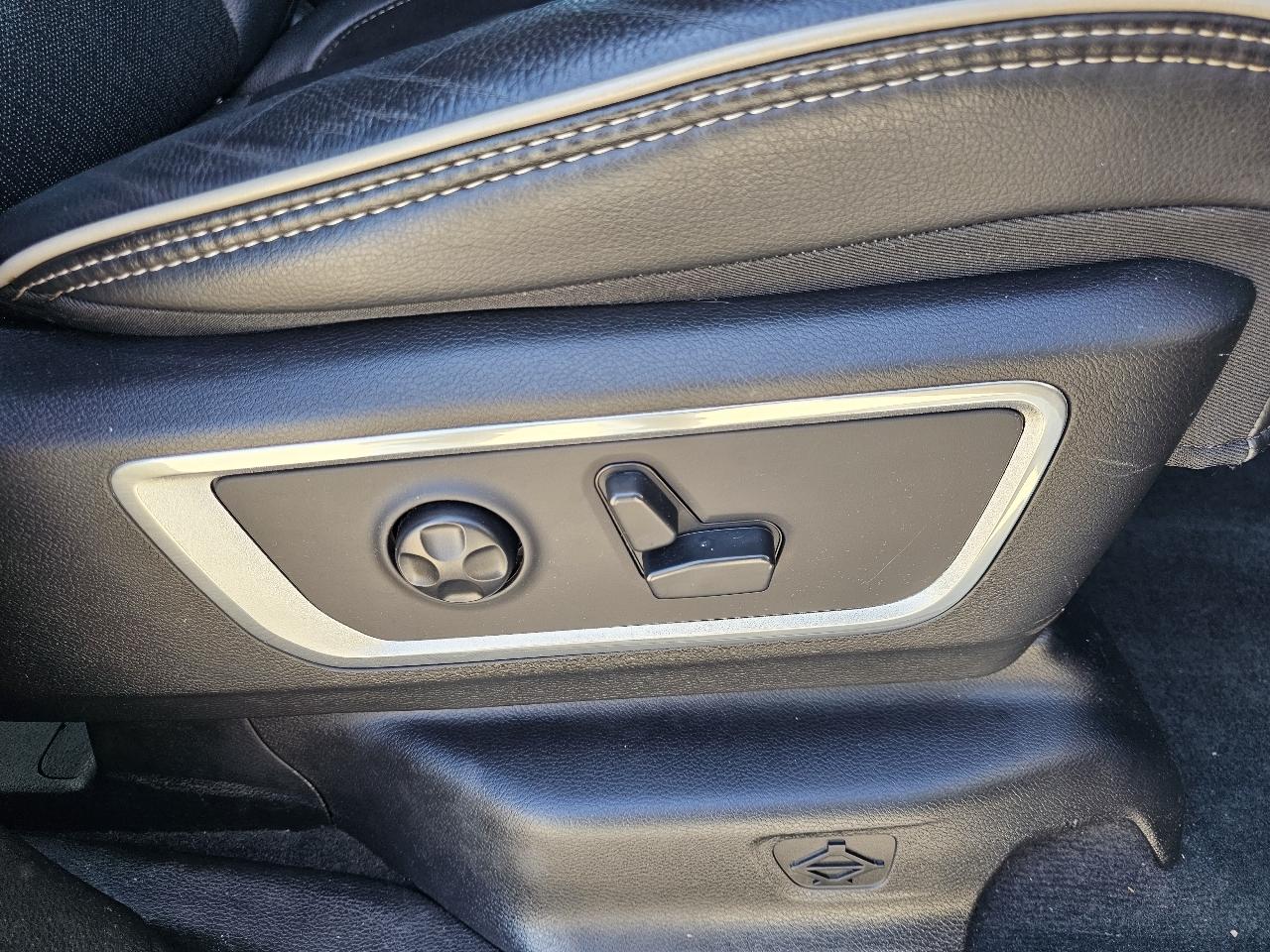 RAM 1500 Laramie 4x4 Crew Cab 5'7" Box 2019