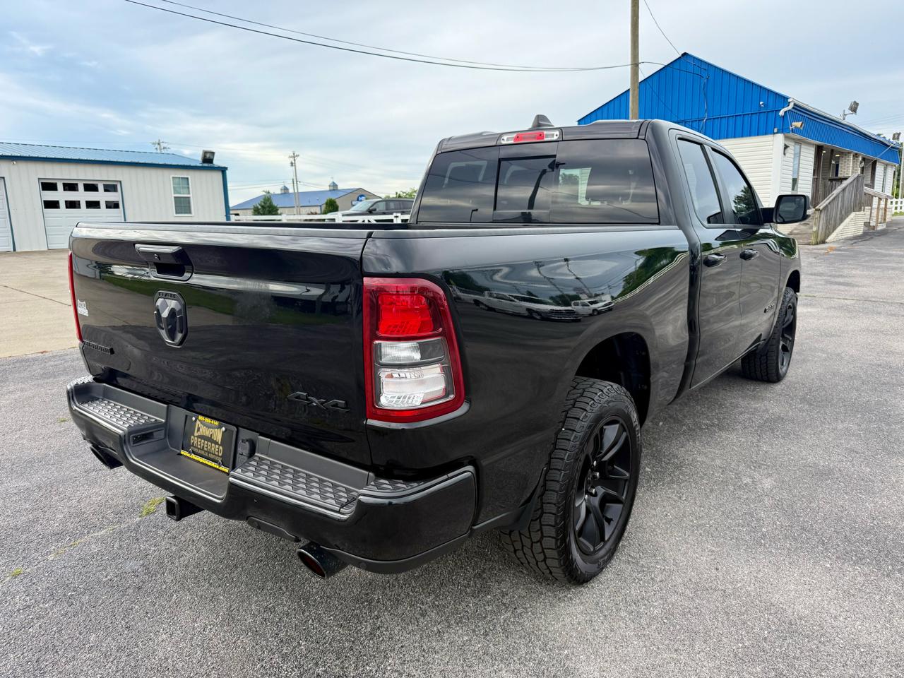 RAM 1500 Big Horn 4x4 Quad Cab 6'4" Box 2021