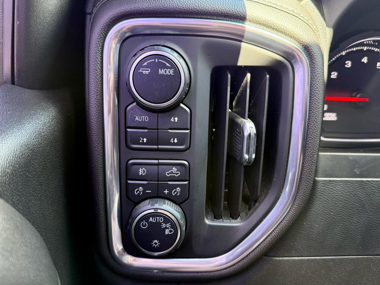 Chevrolet Silverado 1500 LTD 4WD Crew Cab 147" LT Trail Boss 2022