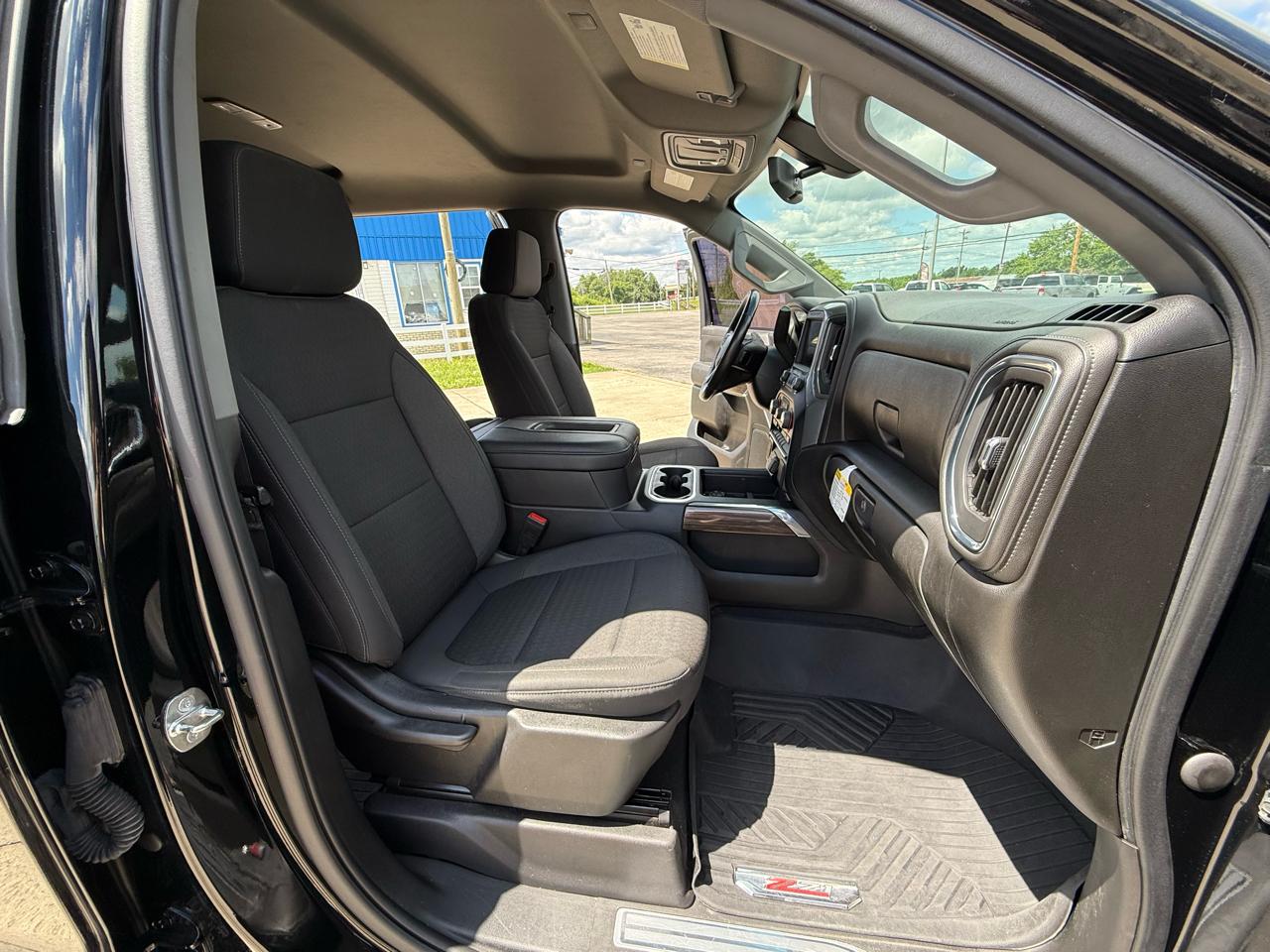 Chevrolet Silverado 1500 LTD 4WD Crew Cab 147" LT Trail Boss 2022