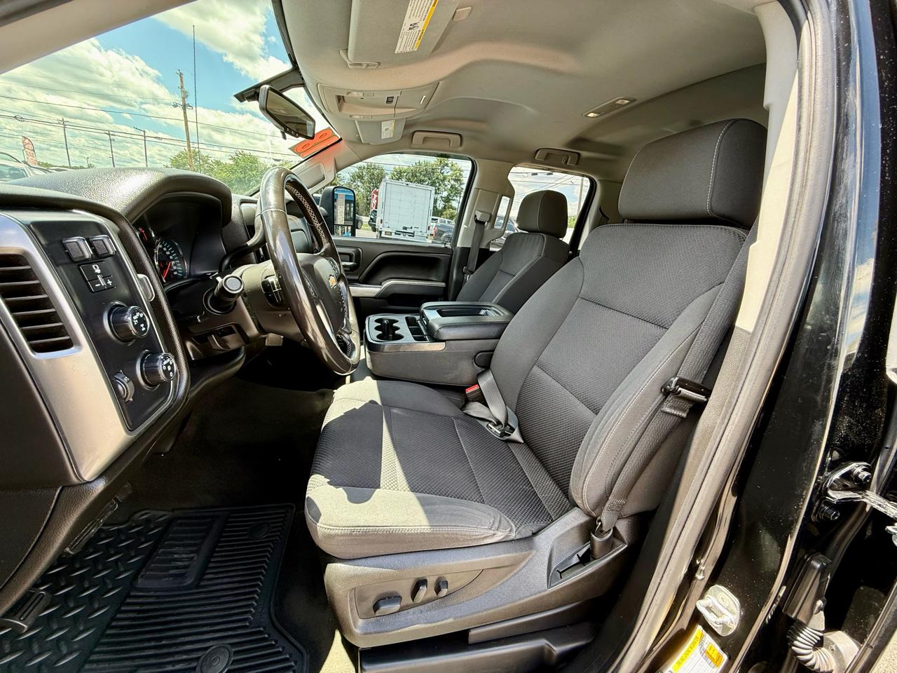 Chevrolet Silverado 1500 4WD Double Cab 143.5" LT w/1LT 2018