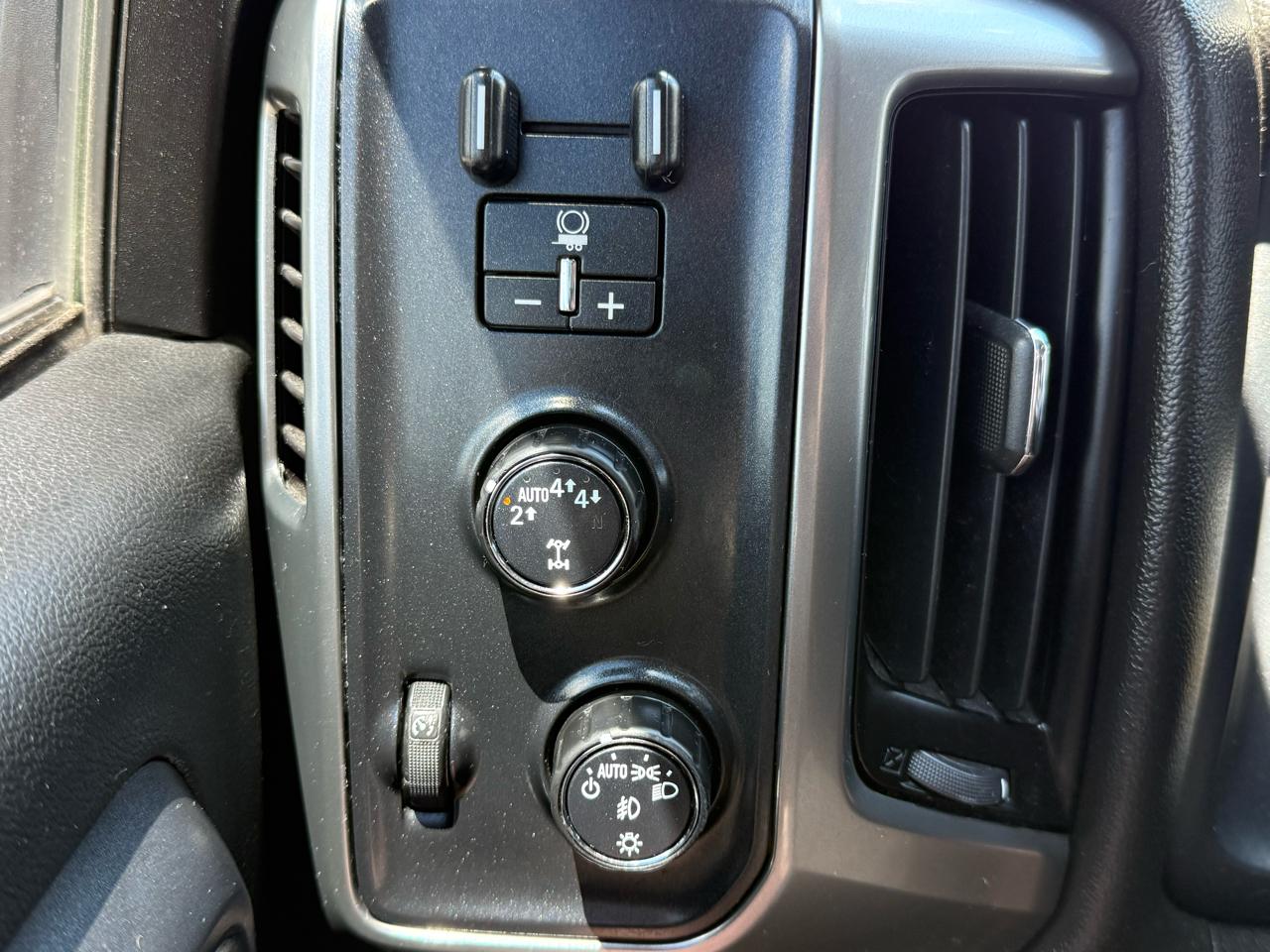 Chevrolet Silverado 1500 4WD Double Cab 143.5" LT w/1LT 2018