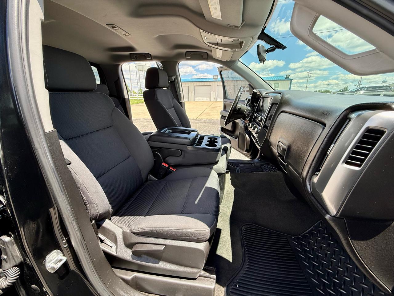 Chevrolet Silverado 1500 4WD Double Cab 143.5" LT w/1LT 2018