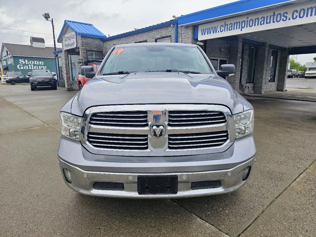 RAM 1500 Classic Big Horn 4x4 Crew Cab 6'4" Box 2019