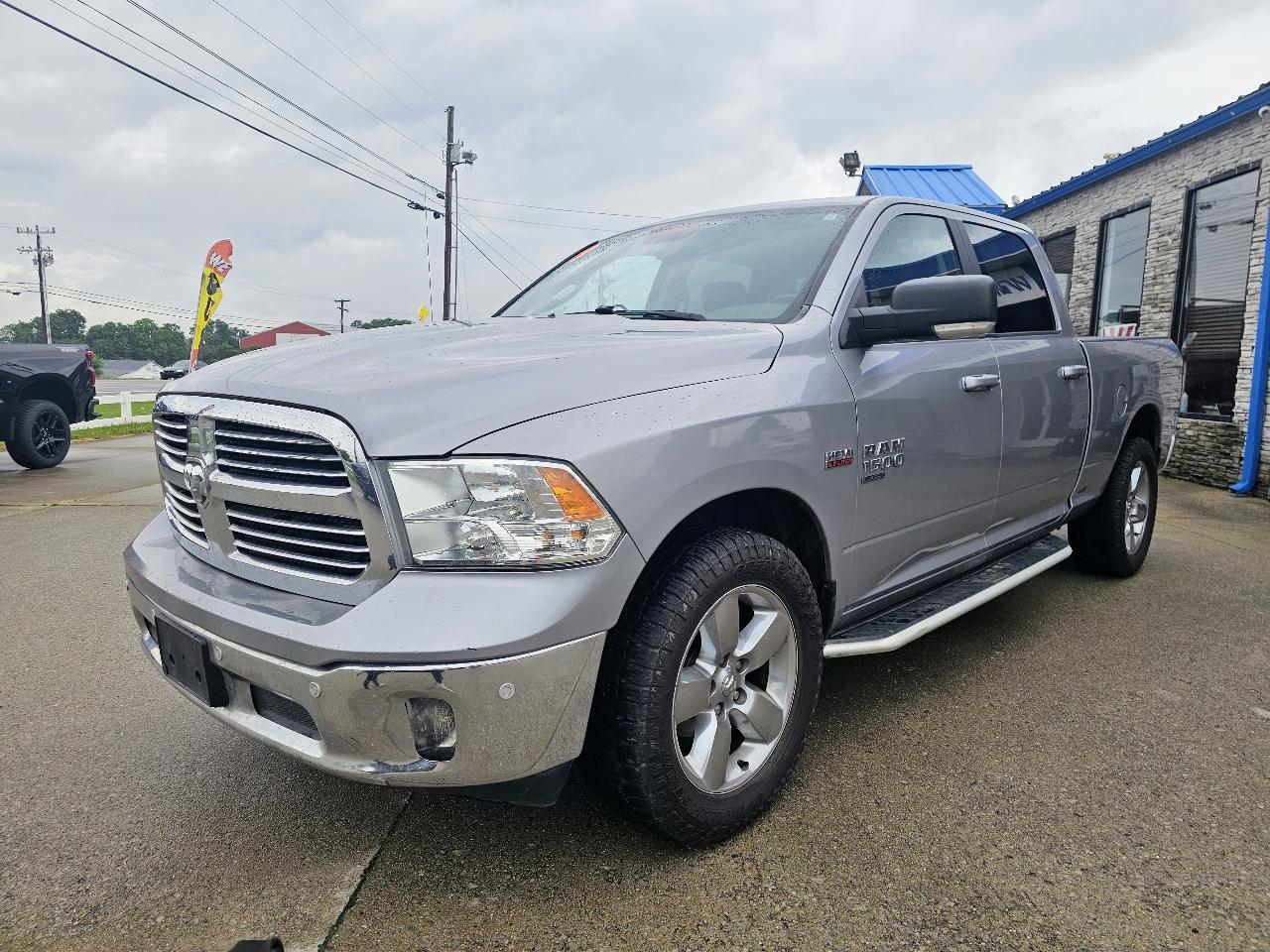 RAM 1500 Classic Big Horn 4x4 Crew Cab 6'4" Box 2019