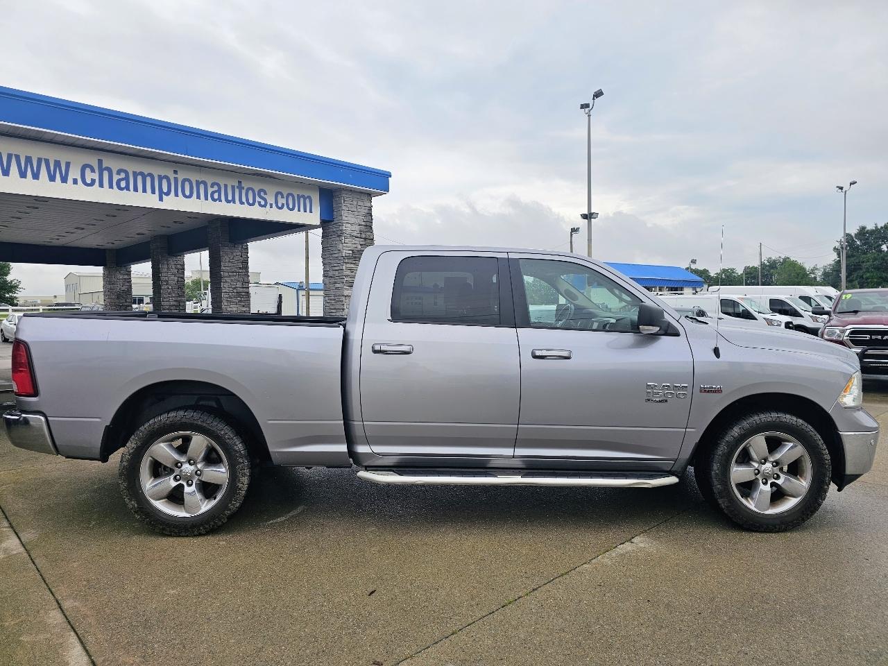 RAM 1500 Classic Big Horn 4x4 Crew Cab 6'4" Box 2019