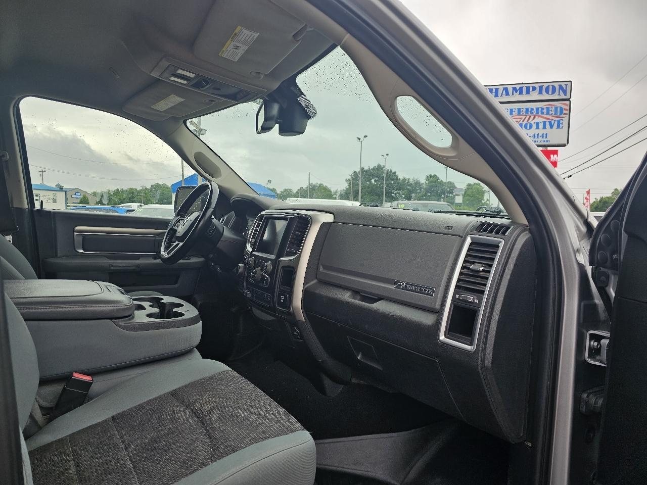 RAM 1500 Classic Big Horn 4x4 Crew Cab 6'4" Box 2019