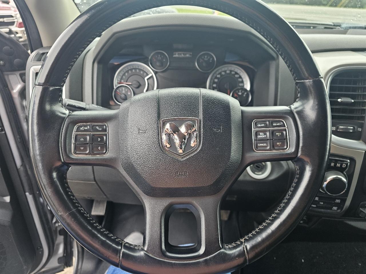 RAM 1500 Classic Big Horn 4x4 Crew Cab 6'4" Box 2019